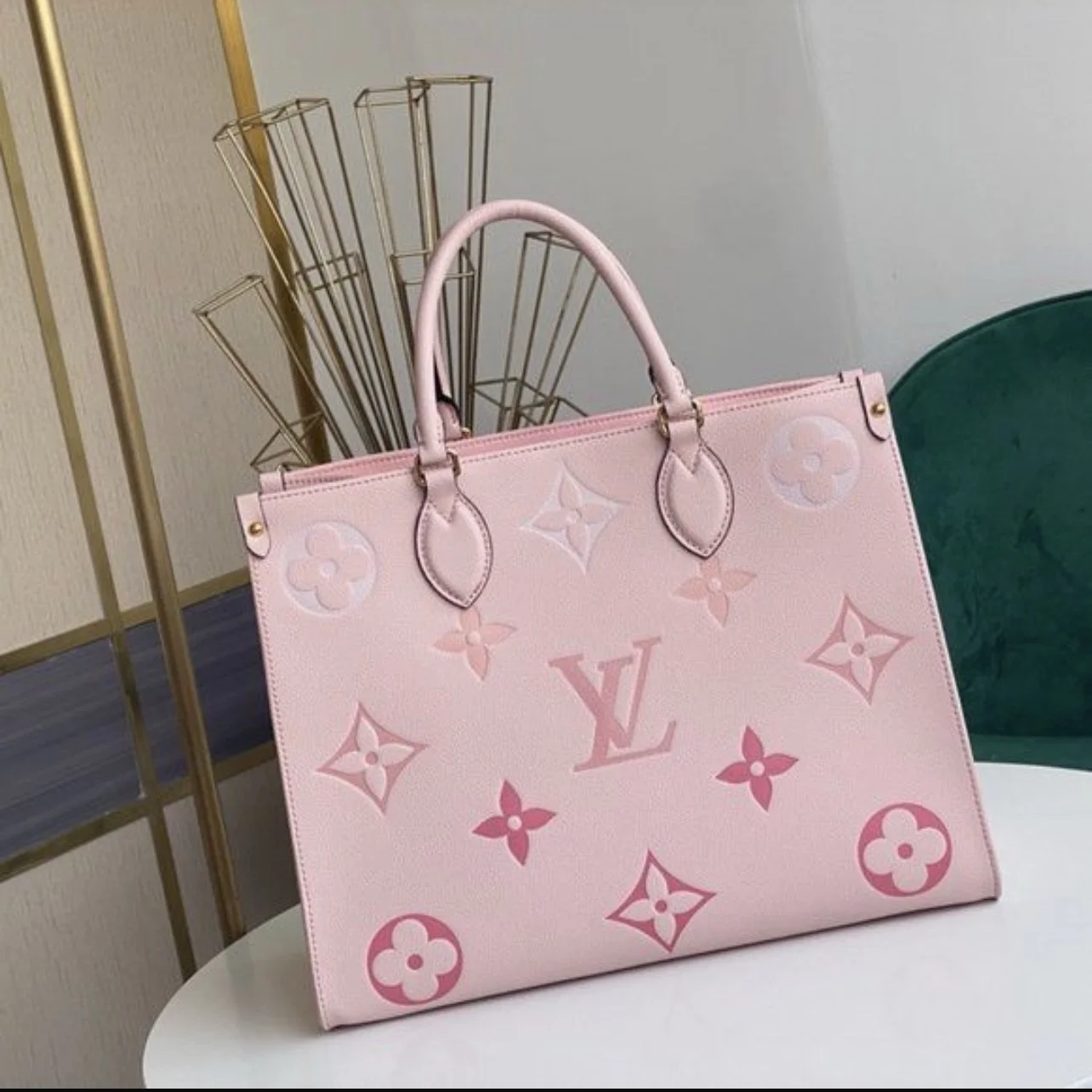 Louis Vuitton OnTheGo GM tote bag product view 1