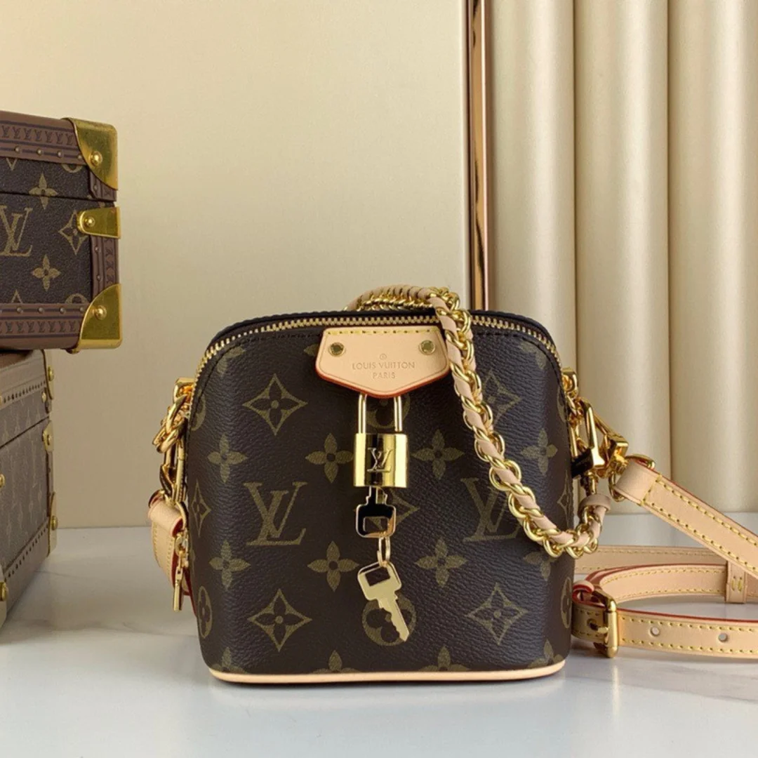 Louis Vuitton Monogram Pattern Handbag 14x13x11cm product view 1