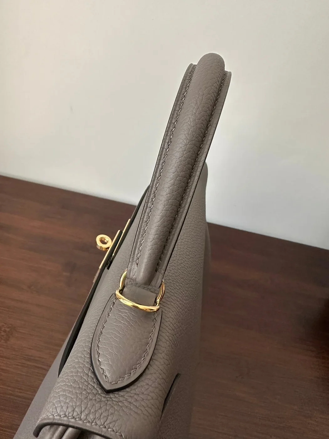 Hermès Kelly 28 cm Etain Togo Gold Hardware Bag product view 8