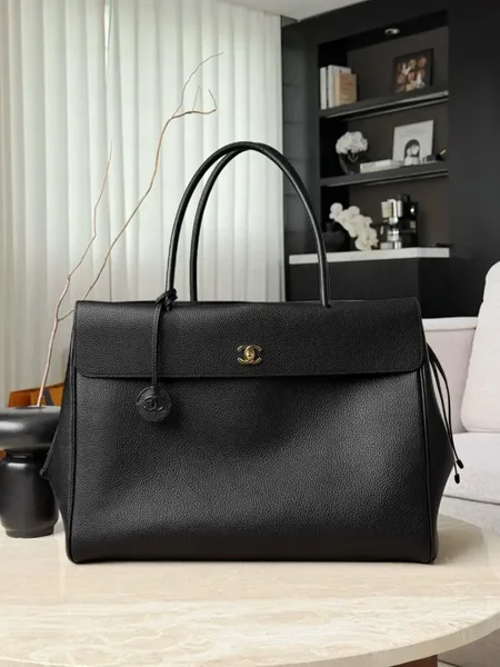 Chanel 26S Large Shopping Tote Bag Spring/Summer 2026 Collection product view 1