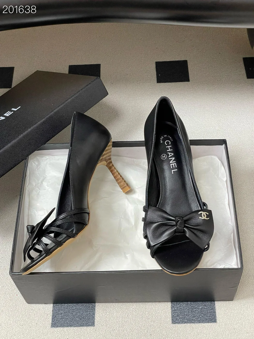 Chanel Bow Heel In Black product view 2
