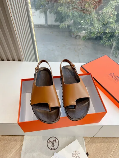 Hermès Women Brown Leather Slingback Sandals product photo