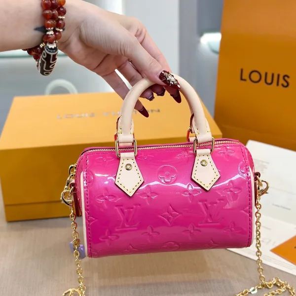 Louis Vuitton Nano Speedy Pink Shiny Leather Handbags 16x10x7,5 cm product photo