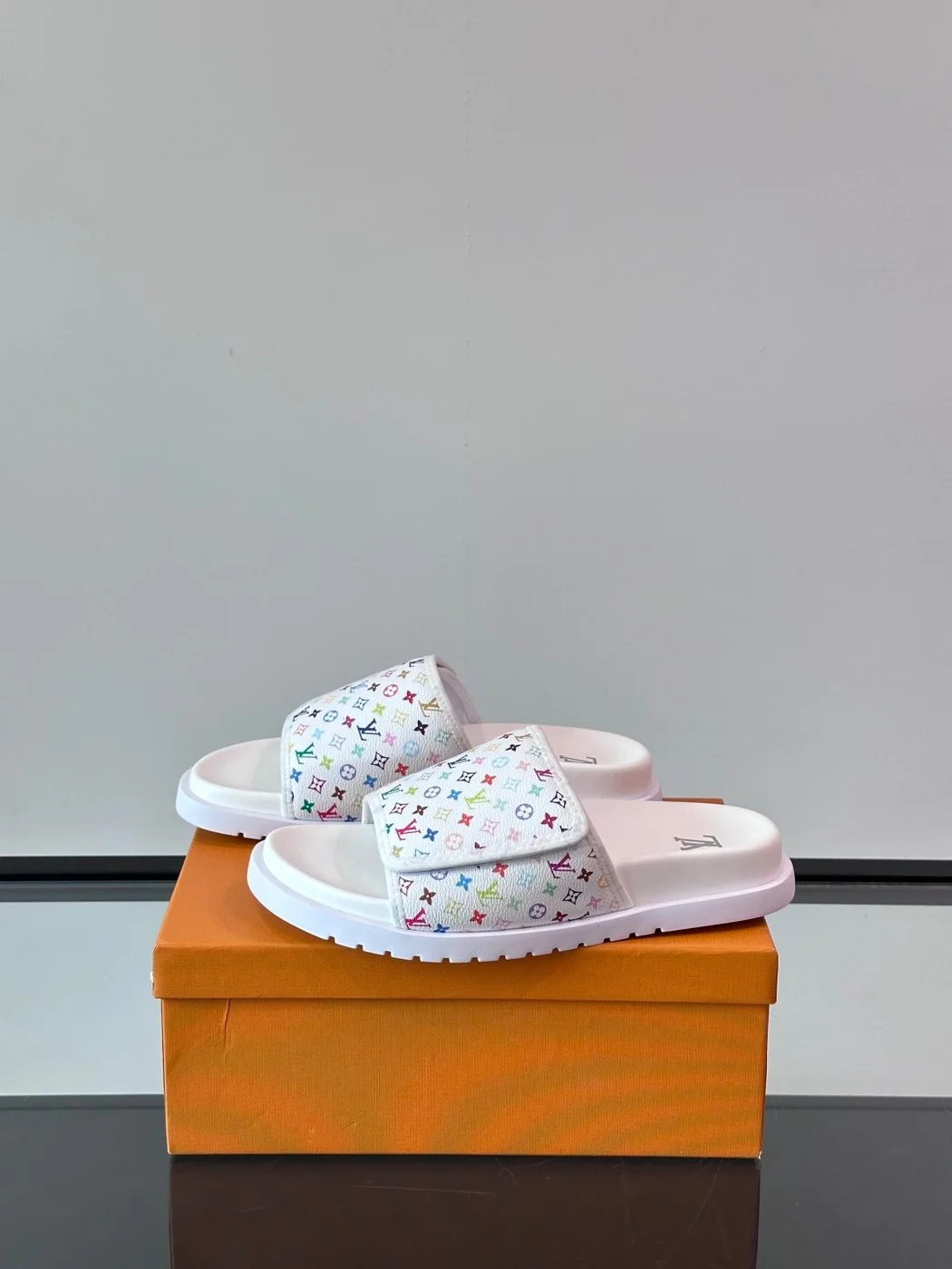 Louis Vuitton Men White Patterned Leather Slides product view 3