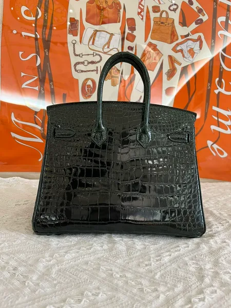 Hermès Birkin 25 cm Emerald Green Crocodile Leather Silver Hardware Bag product view 2