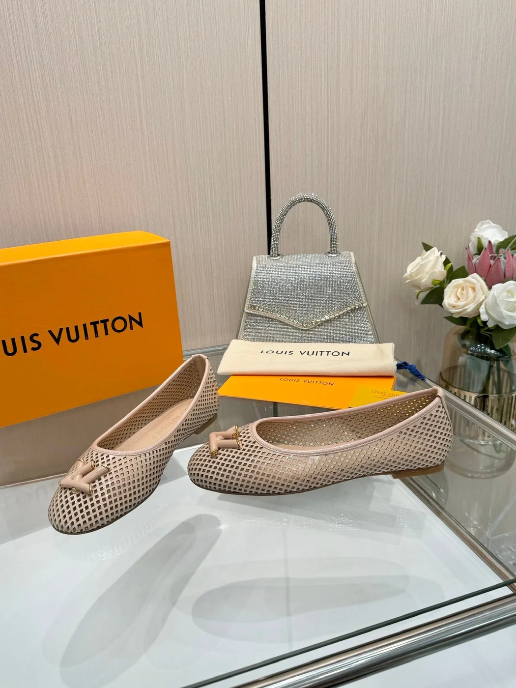 Louis Vuitton Women Beige Patent Leather Ballet Flats product view 4