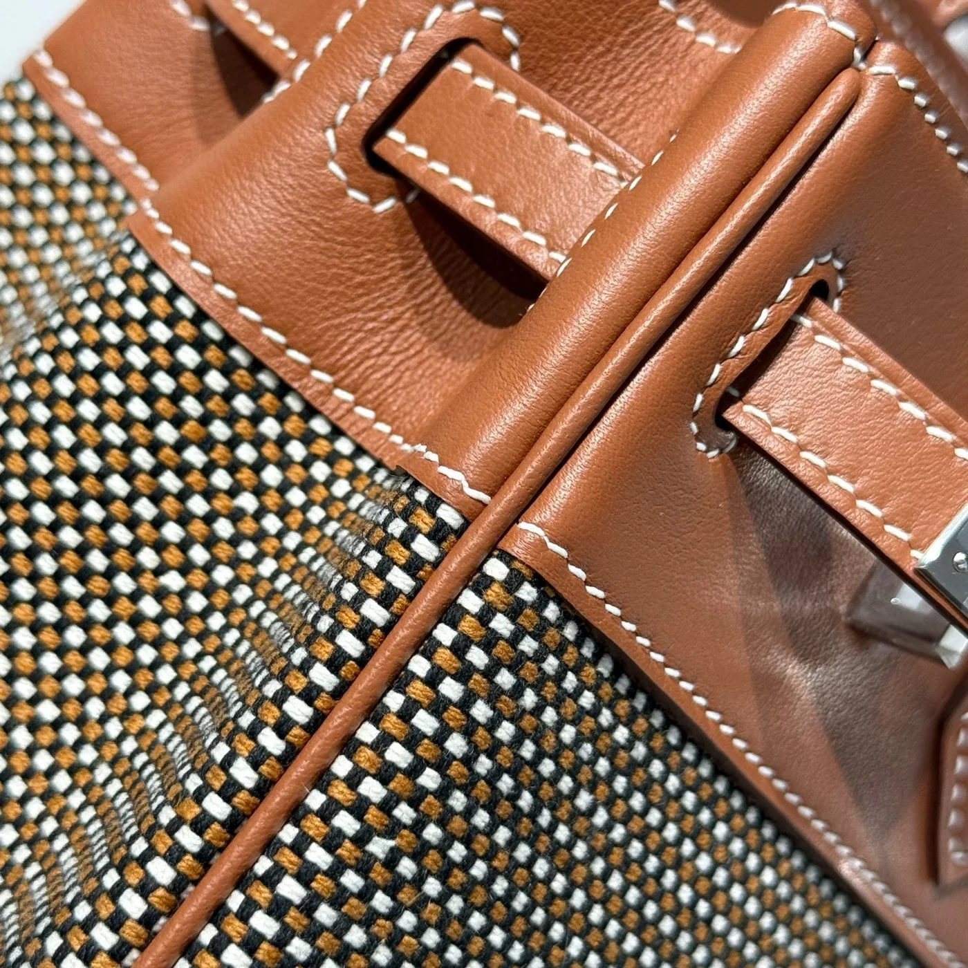 Hermès Birkin 25 cm In Gold Swift And Black/White/Brown Toile Canvas Bag product view 9