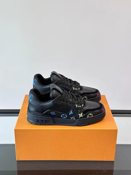 Louis Vuitton Men Black Leather Sneakers With Multicolor Accents product photo