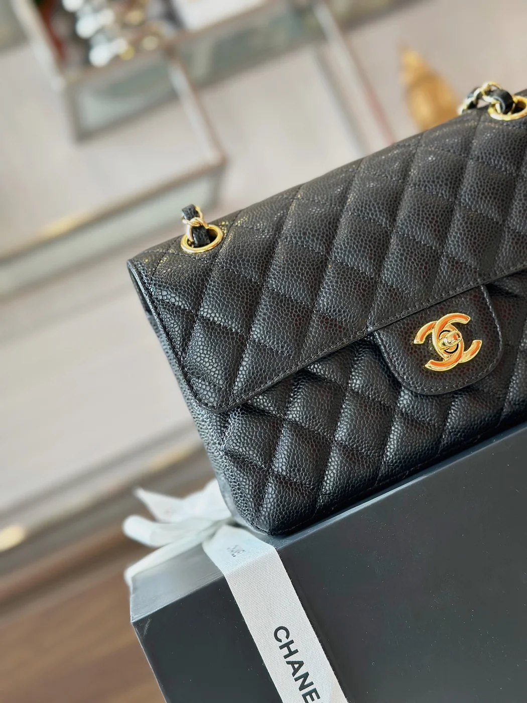 Chanel Classic Handbags With Lock Gold Black Leather 23 cm product view 2