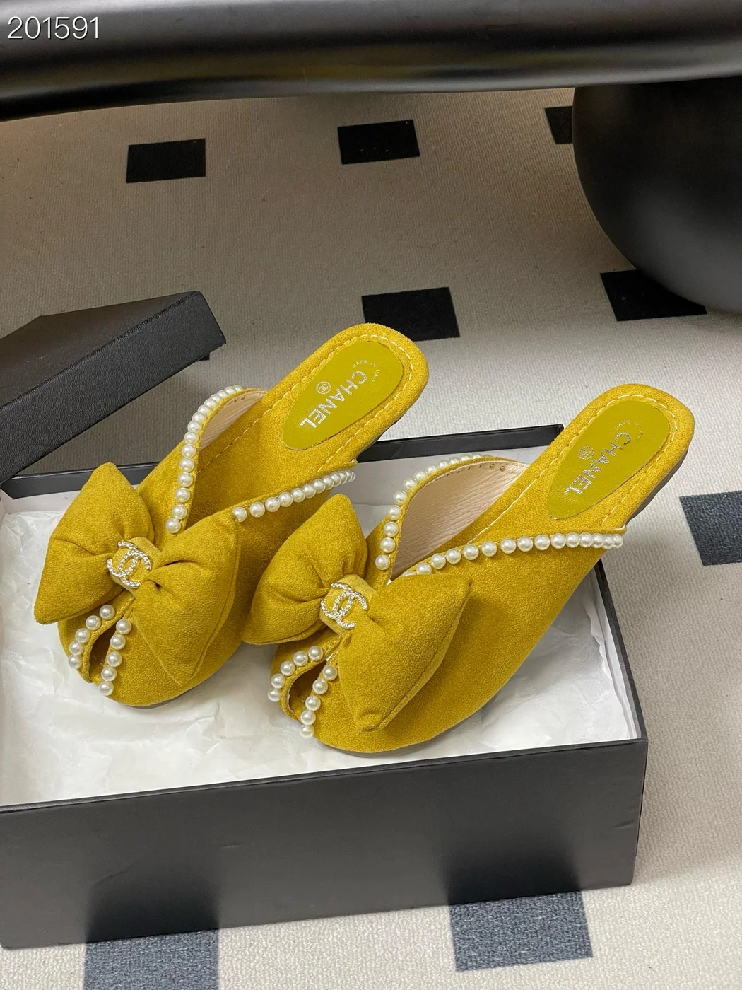 Chanel Pearl Bow Mules product view 1
