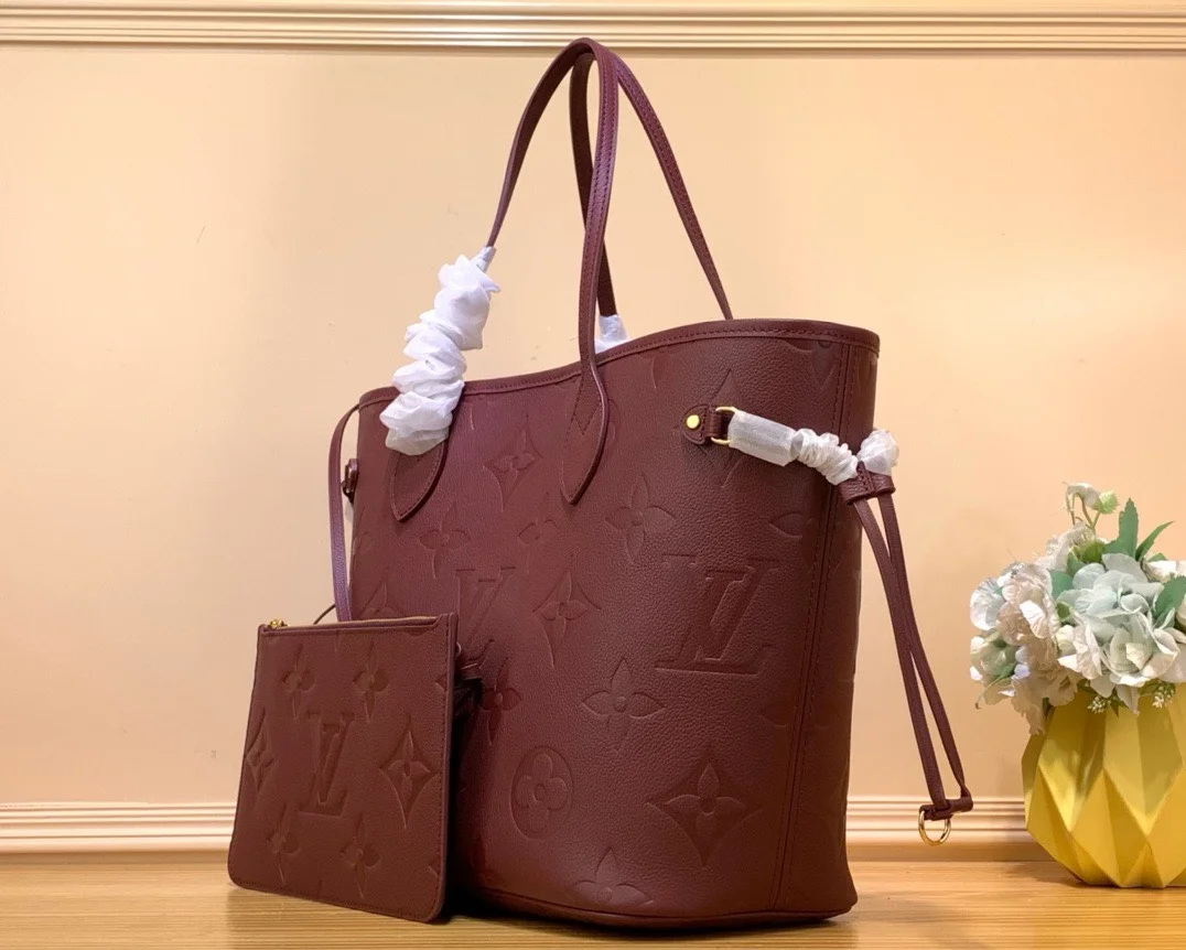 Louis Vuitton Never Full Plum Red Handbags 32x29x17cm product view 2