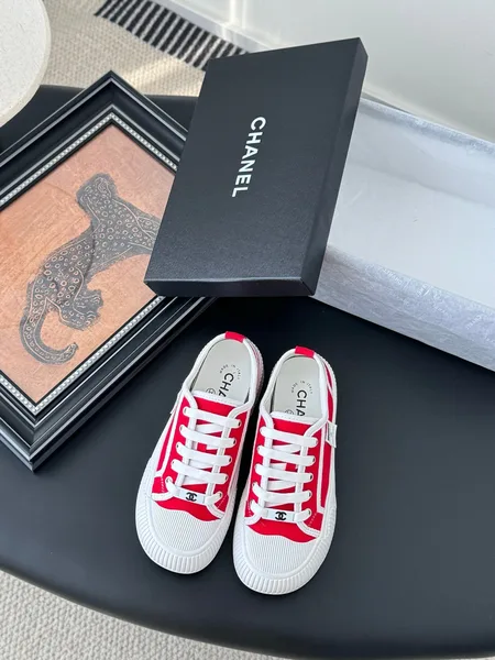 Chanel Women Red Canvas And Rubber Sneakers product photo