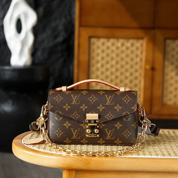 Louis Vuitton Pochette Métis East West bag product photo
