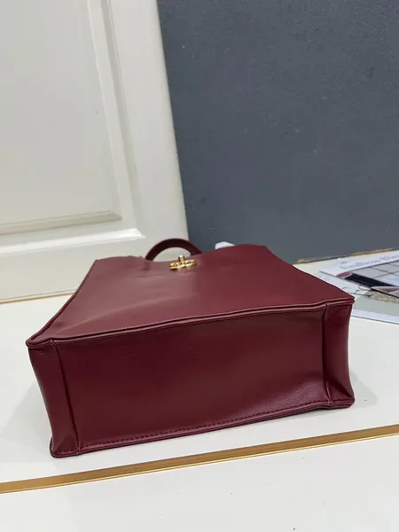 Chanel Small Shopping Bag Métiers d’art 2026 collection product view 5