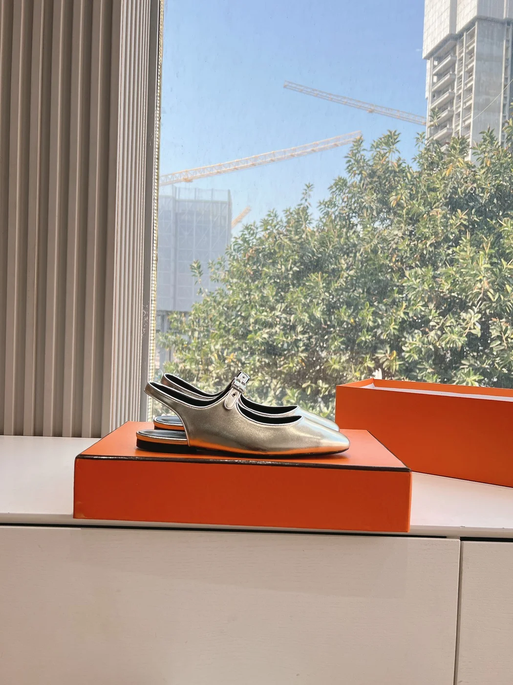 Hermès Women Silver Leather Mary Jane Heels product view 2