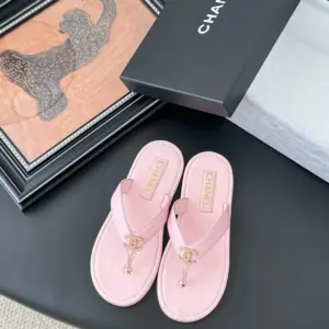 Chanel Women Pink Leather And Suede Sandals product photo