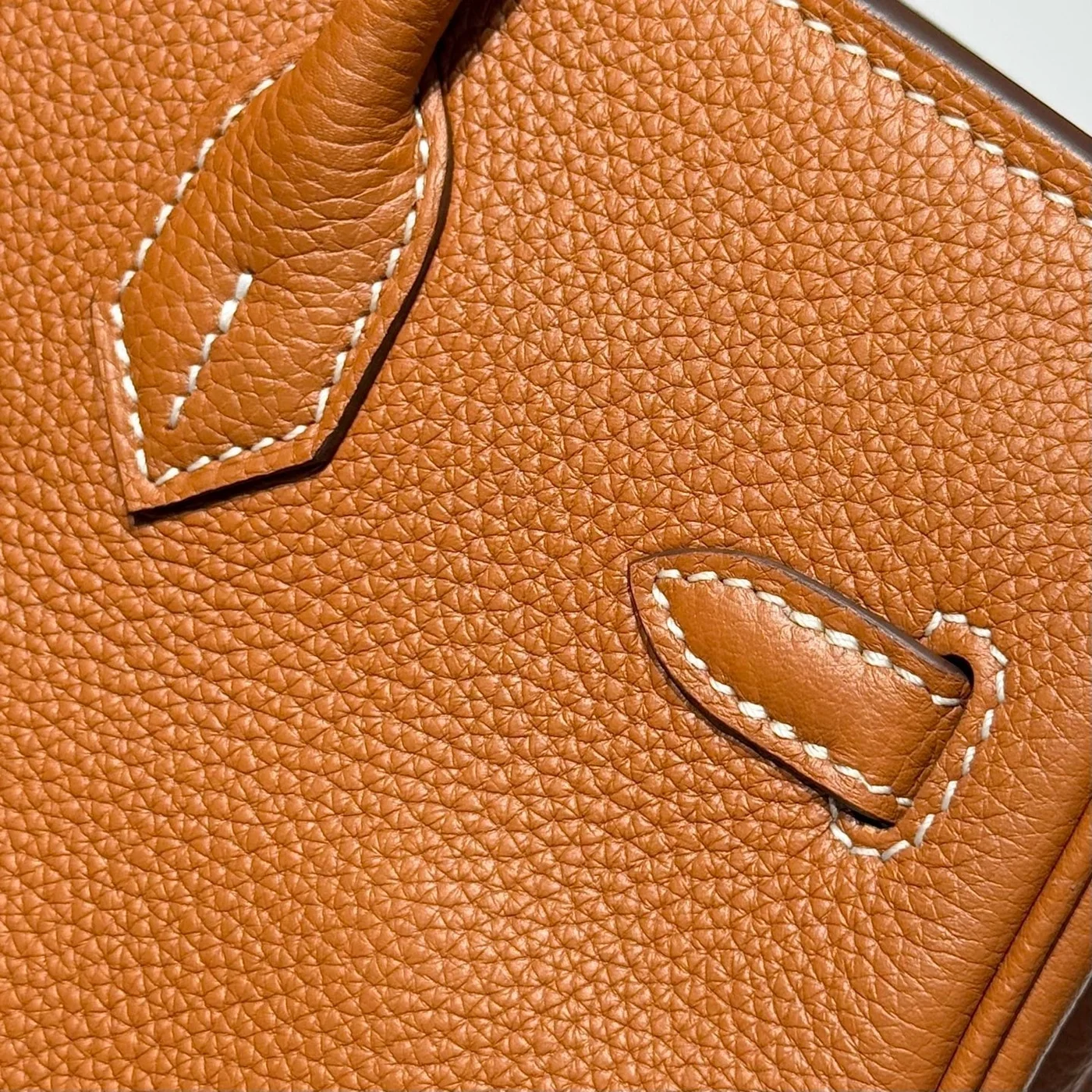 Hermès 25S Medium Birkin 25 In Burnt Orange Calfskin Gold Hardware Bag product view 9