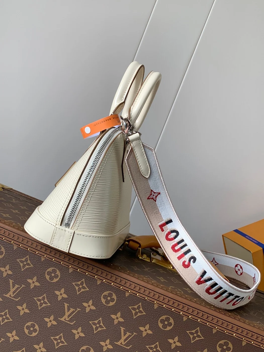 Louis Vuitton Alma BB Bag 23 In Beige Grain Cowhide product view 6