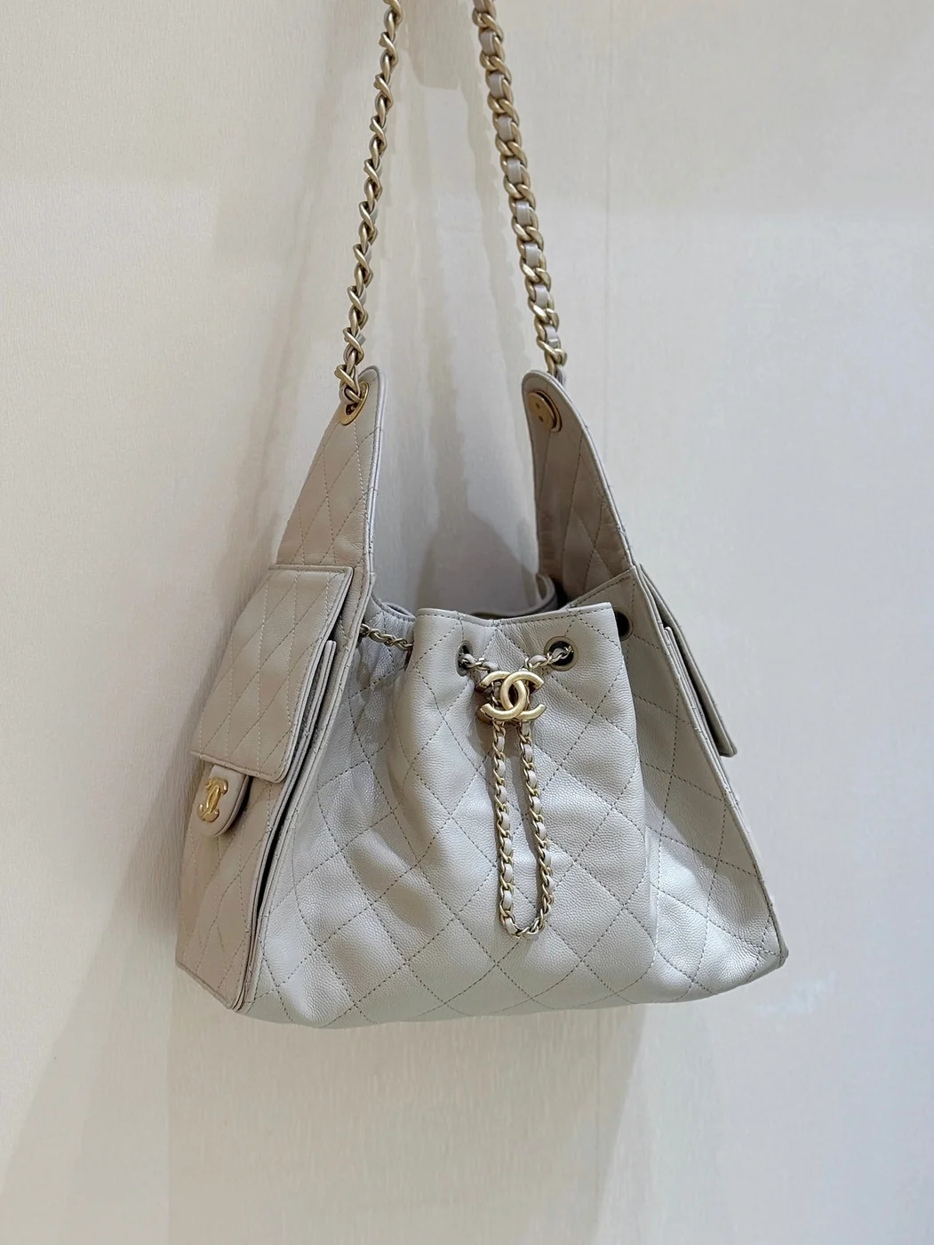 Chanel 25 Handbag In Cream 30 Grained Calfskin Gold Hardware product view 6