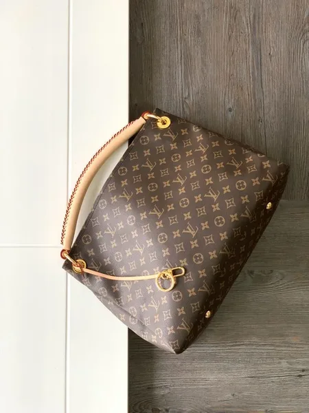 Louis Vuitton Artsy MM Monogram Bag product view 9