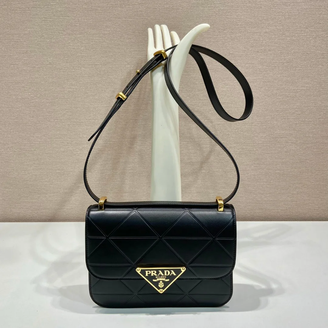 Prada Pattina in Pelle Calfskin Black Bag product view 1