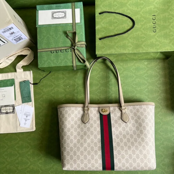Gucci GG Supreme Ophidia Medium Bag product photo
