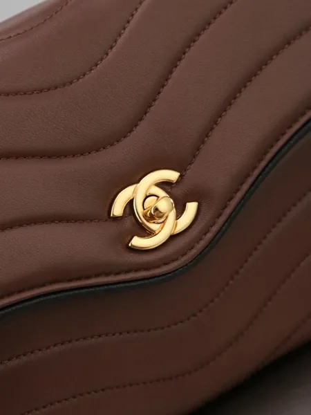 Chanel flap bag quilted leather product view 5