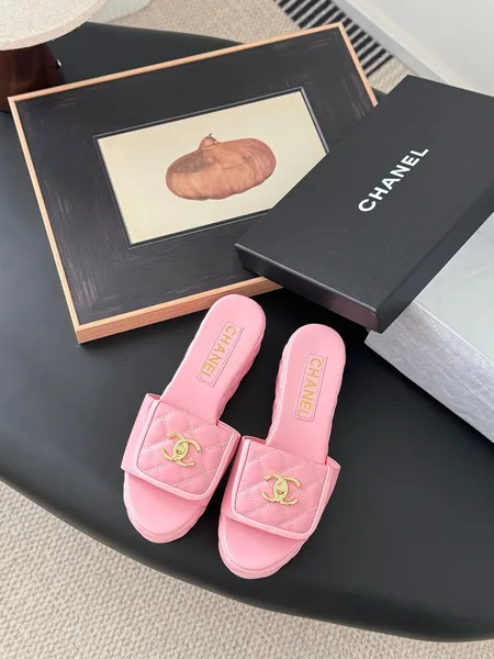 Chanel Women Pink Quilted Leather Slides — Gold-Tone CC Detail product photo