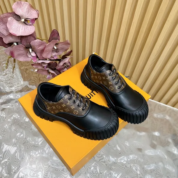 Louis Vuitton Women Black Leather Brown Patterned Sneakers product view 4