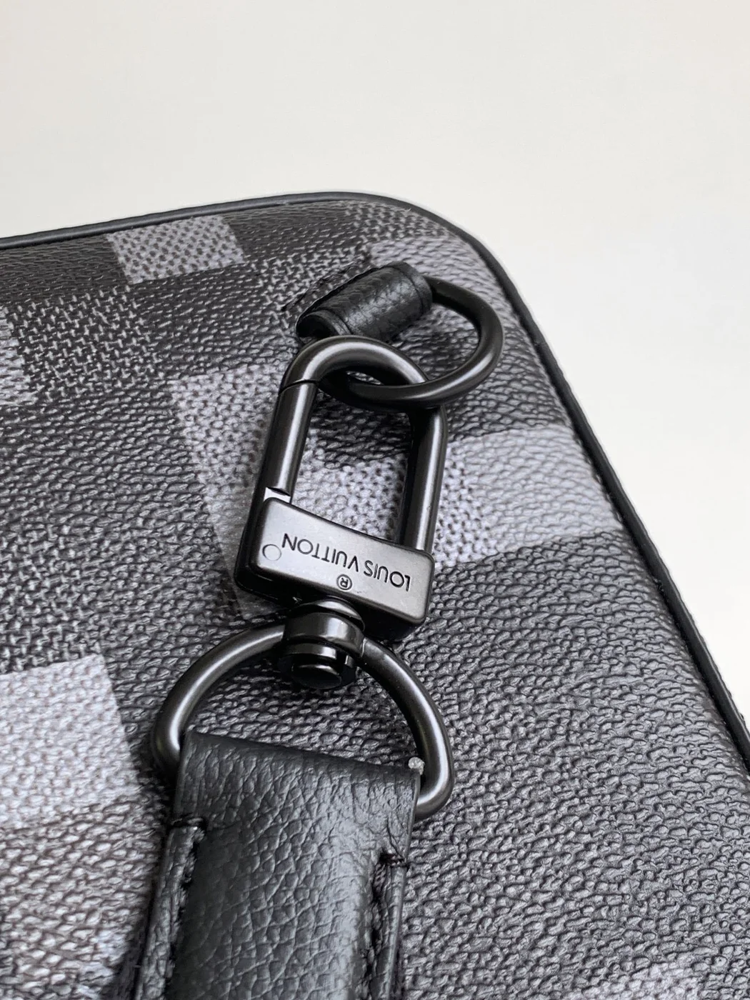 Louis Vuitton Avenue 31 In Black Canvas Calfskin Bag product view 4