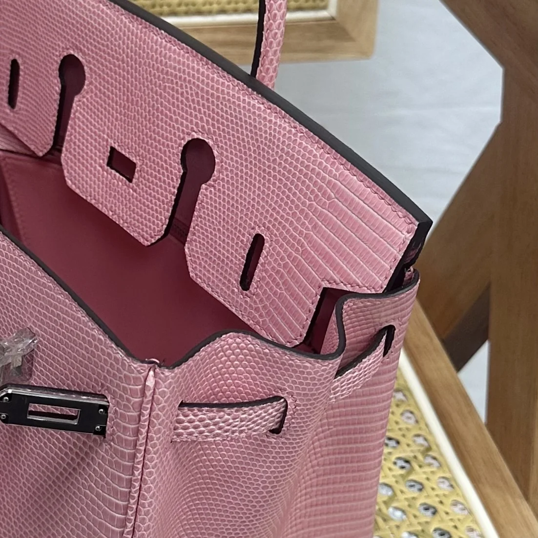 Hermès Birkin 25 cm Sakura Pink Lizard Leather Silver Hardware Bag product view 7