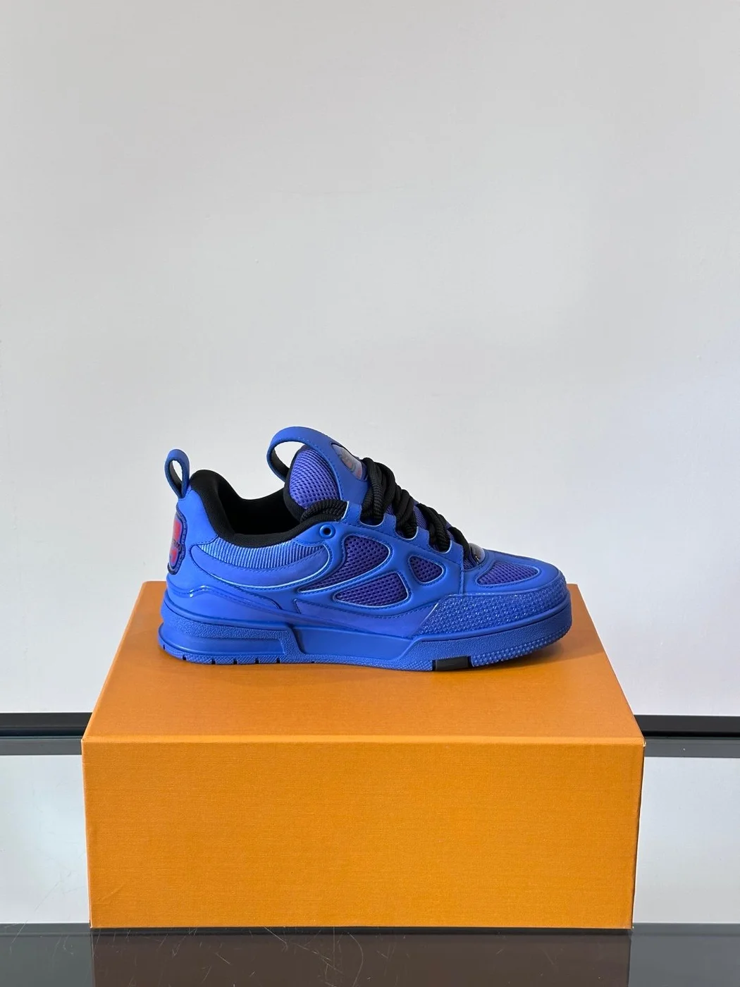 Louis Vuitton Men Blue Mesh And Leather Sneakers product view 6