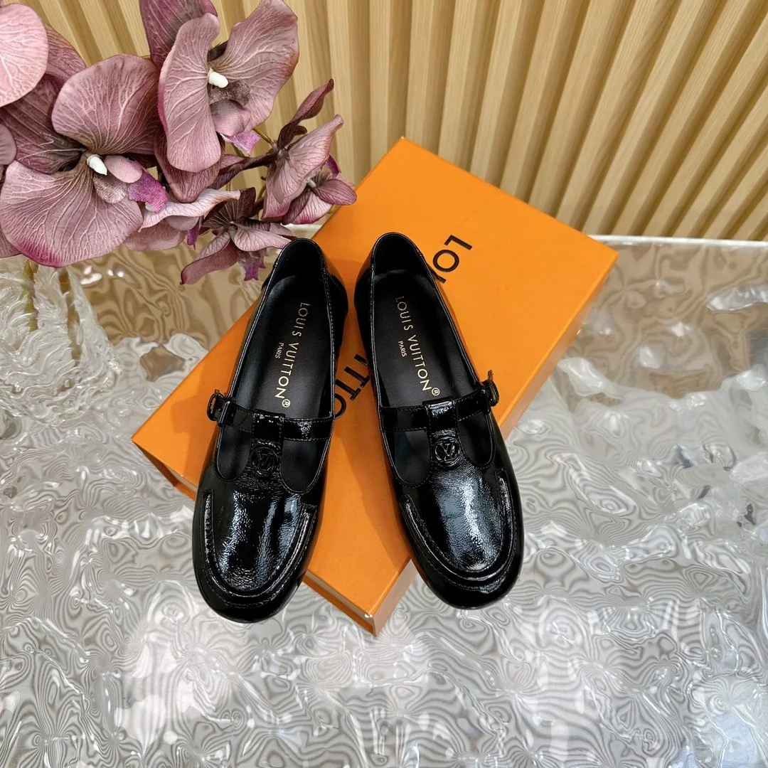 Louis Vuitton Women Black Patent Leather Loafers — Glossy Plain Upper product view 5