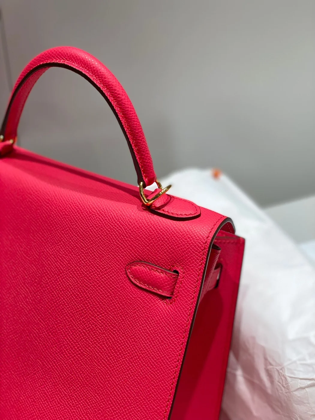 Hermès 28 cm In Rose Epsom Gold Hardware Bag product view 4