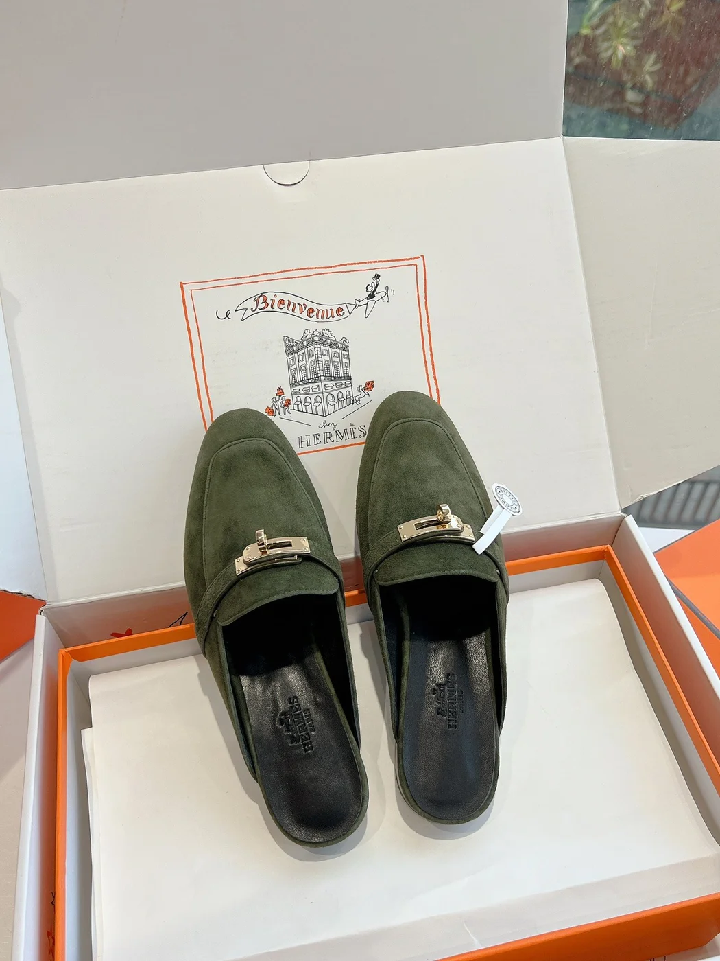 Hermès Women Green Suede Mules product view 4