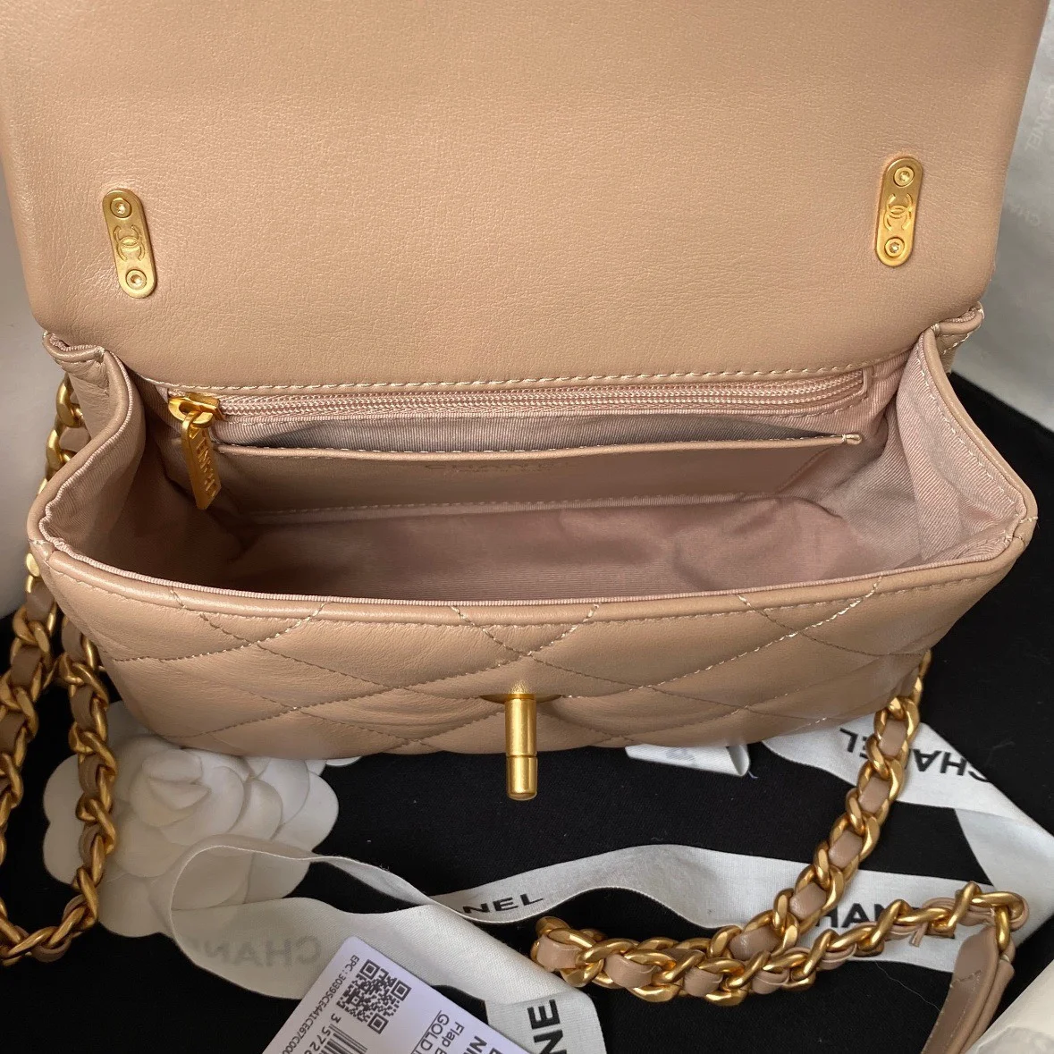 Chanel Woc Brown Handbags Pearl Handle Plated .5×14.5x5cm product view 7