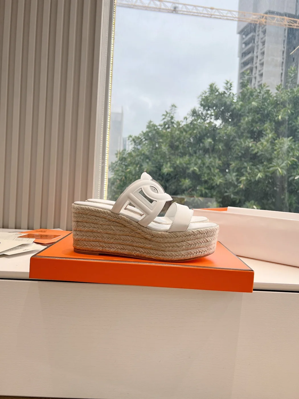 Hermès Women White Leather Espadrille Sandals product view 2