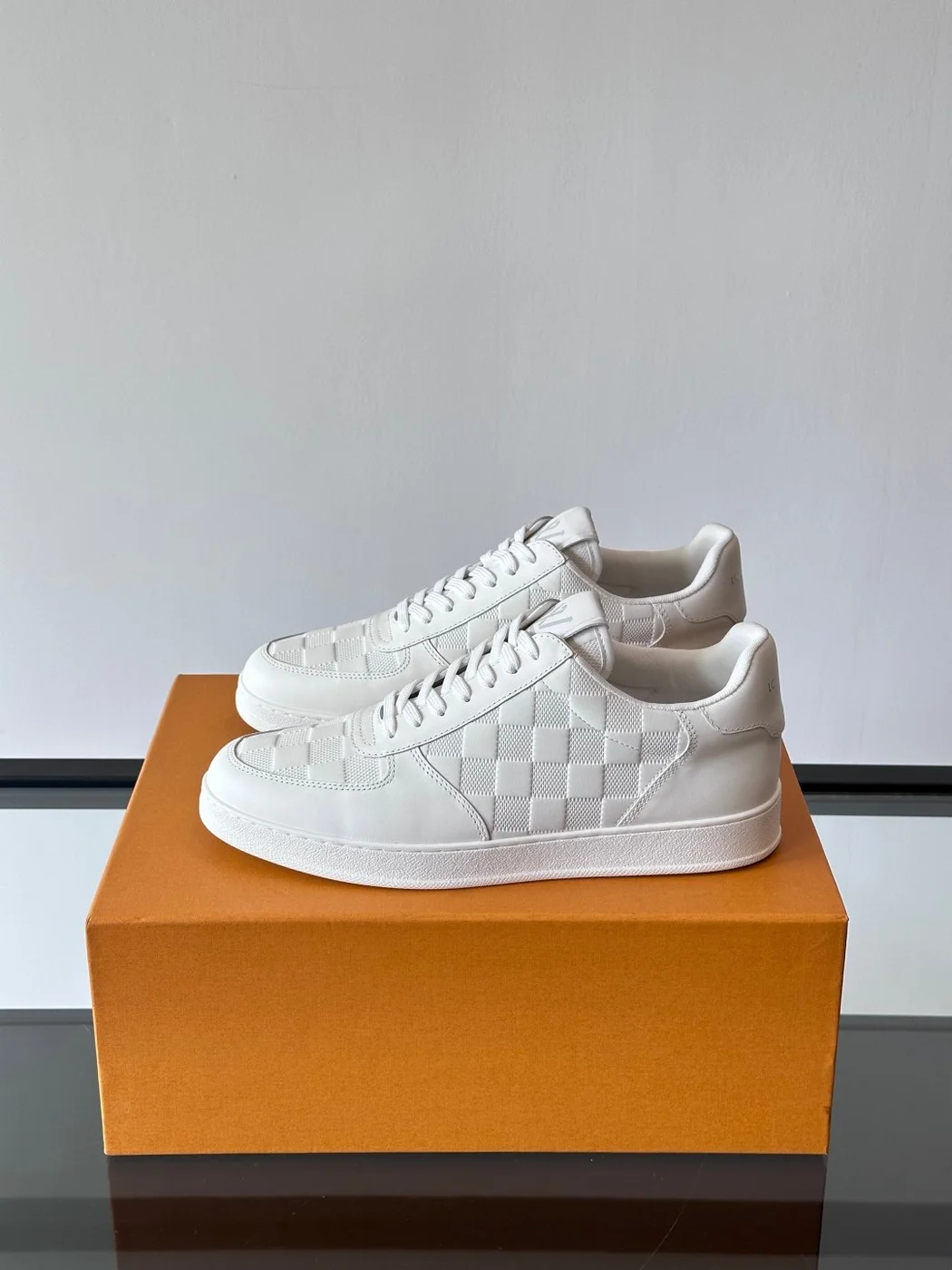 Louis Vuitton Men White Sneakers — Perforated Toe Detail product view 3