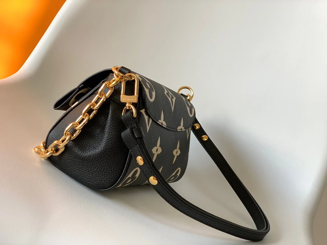 Louis Vuitton Favorite Bag 24x14cm — Black and Cream Monogram product view 3