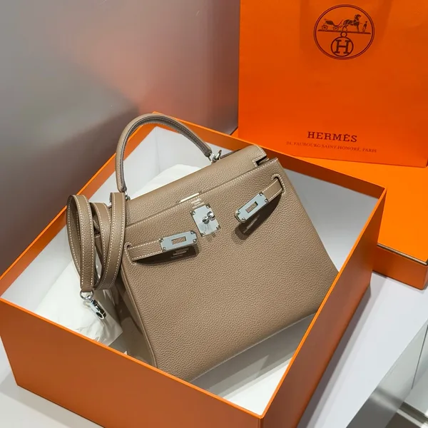 Hermès Kelly 28 In Etoupe Togo Silver Hardware Bag product view 2