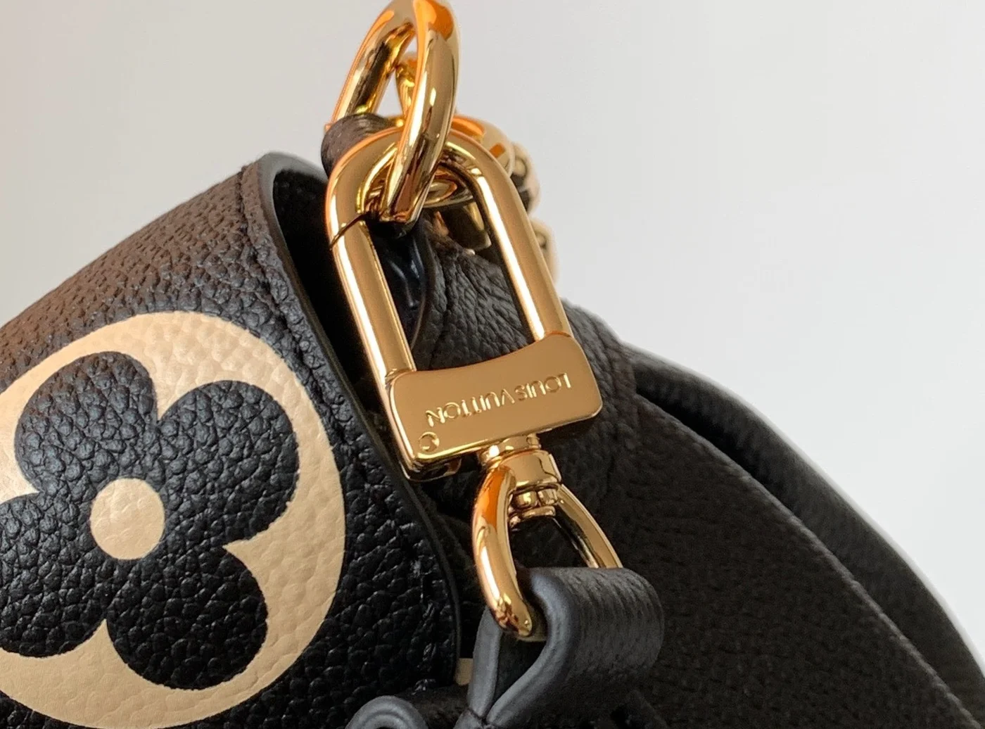Louis Vuitton Favorite Bag 24x14cm — Black and Cream Monogram product view 5
