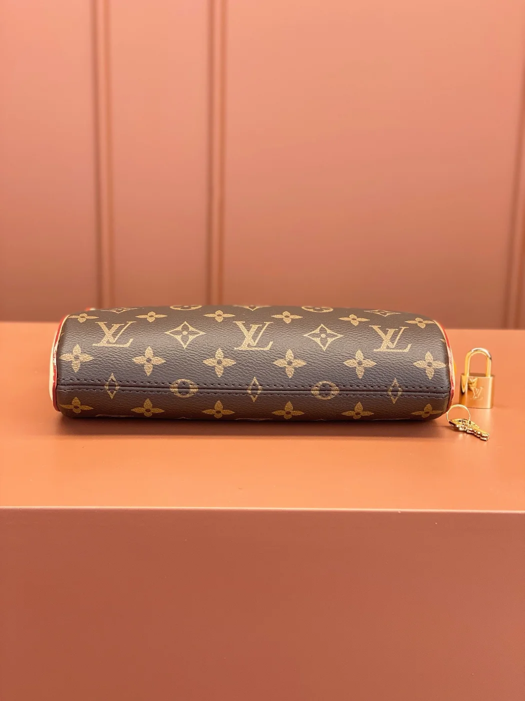 Louis Vuitton Pochette Tirette bag in monogram coated canvas product view 6