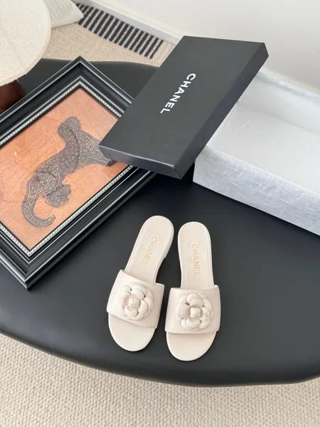 Chanel Women Cream Leather Flower Detail Slides product view 1