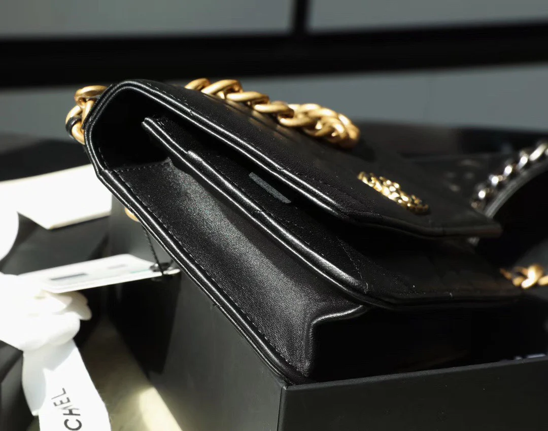 Chanel Woc C19 Handbag Woman’s Lock Gold Black 19 cm product view 8