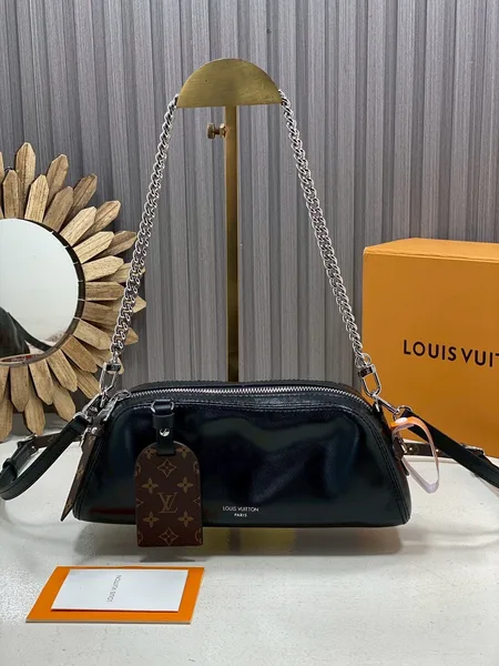 Louis Vuitton Pochette Vibe in black Bag product photo