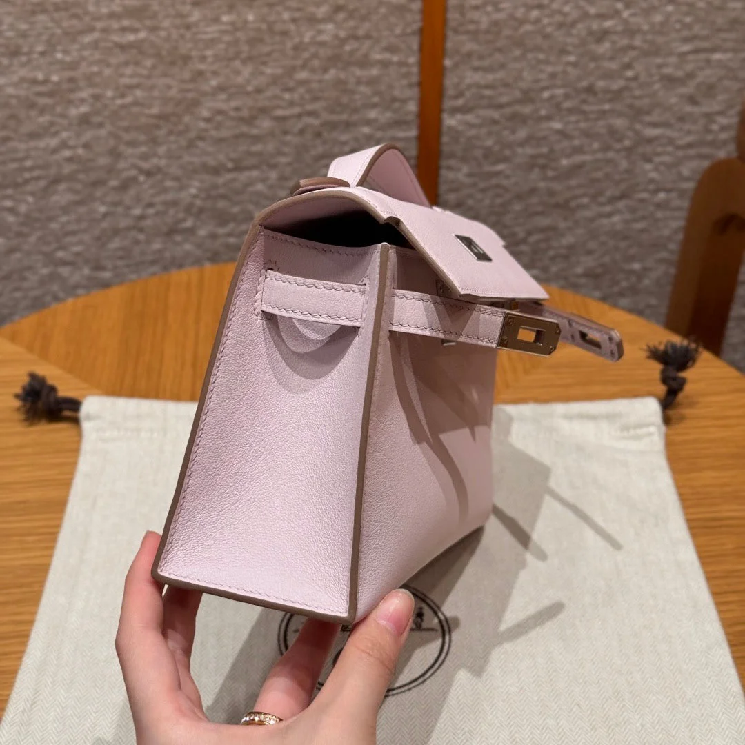 Hermès Pochette 22 In Light Pink Silver Hardware Bag product view 2