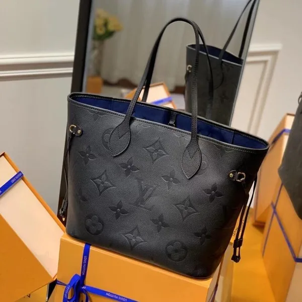 Louis Vuitton Neverfull MM 32 Black Embossed Cowhide Leather Bag product photo