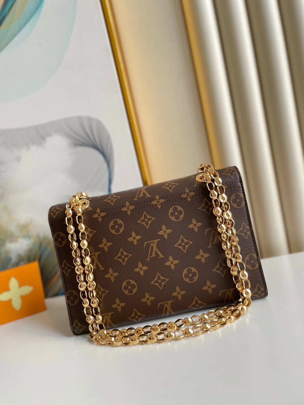Louis Vuitton Victoire Monogram Pattern Handbags 27x20x10cm — Red Front Panel product view 8