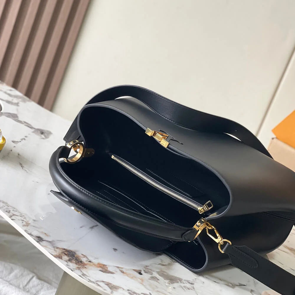 Louis Vuitton M14639 Capucines GM Souple Bag product view 7