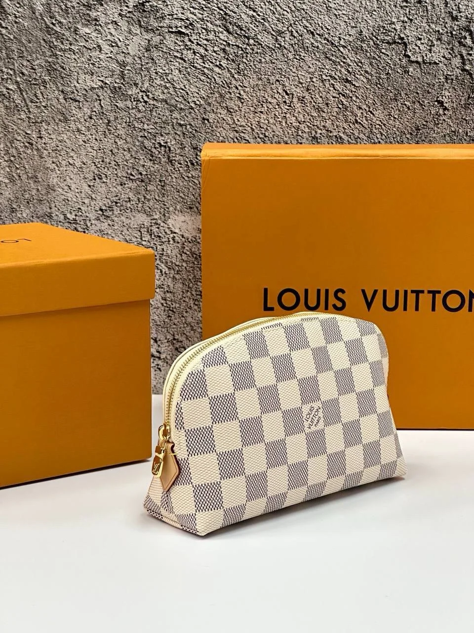 Louis Vuitton Pochette Cosmetic pouch MM product view 1